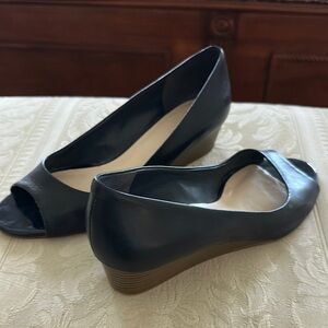 Elegant Cole Haan Navy Wedge Peep-Toe Shoes